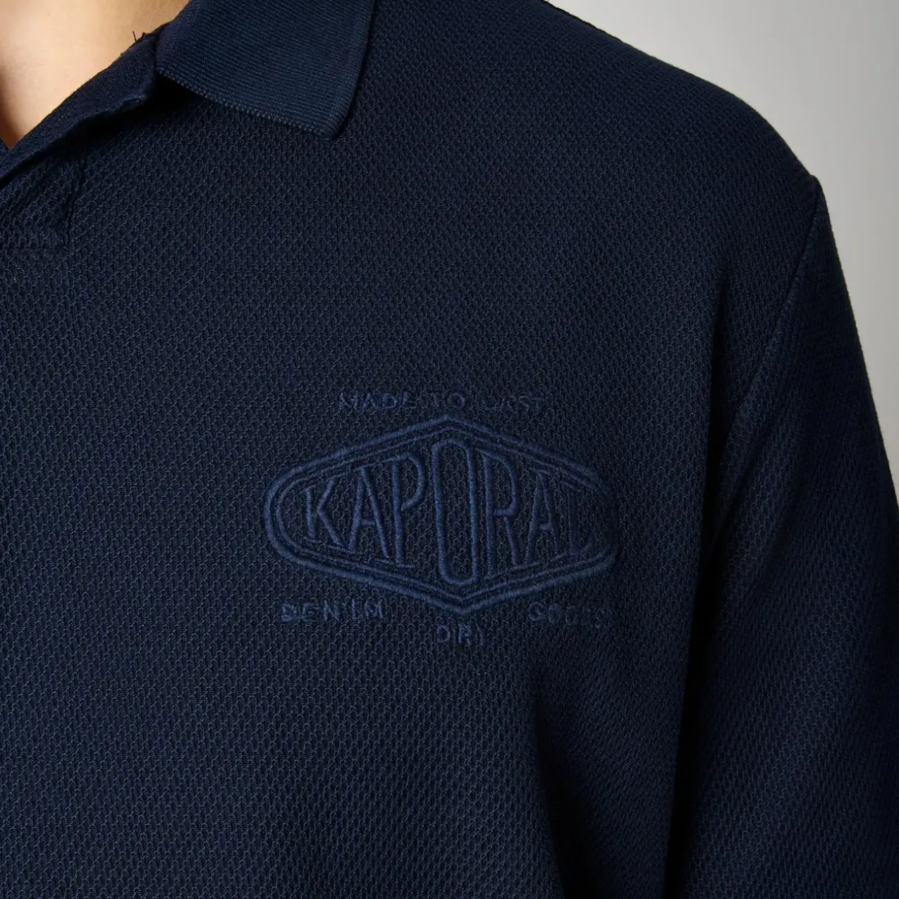 Kaporal Polos<REMON